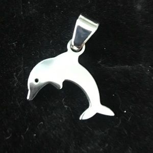 Silver dolphin pendant
